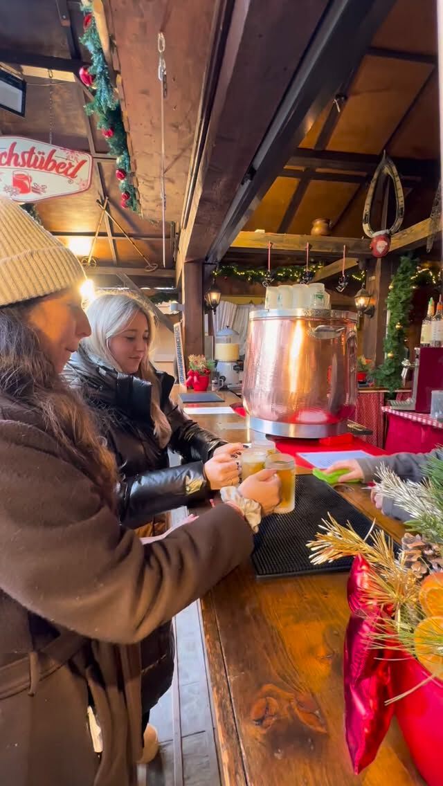 Welcher Typ bist du? 🎄😅
#weihnachtsmarkt #typen #xmas #christkindlmarkt #teamsskm #stadtsparkassemünchen