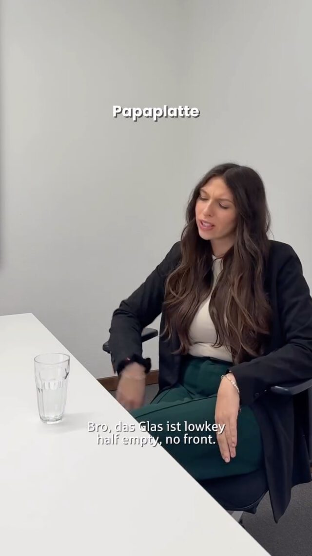 Glas halb voll oder Glas halb leer: Welches Team seid ihr? 🫡 Oder doch eher Papaplatte oder die Munich Basic B 😭?

Trend Explore Entdecken Viral Glas Wasser Papaplatte München Heidi Klum Nara Smith Jorge González Banker Social-Media-Girl Bank