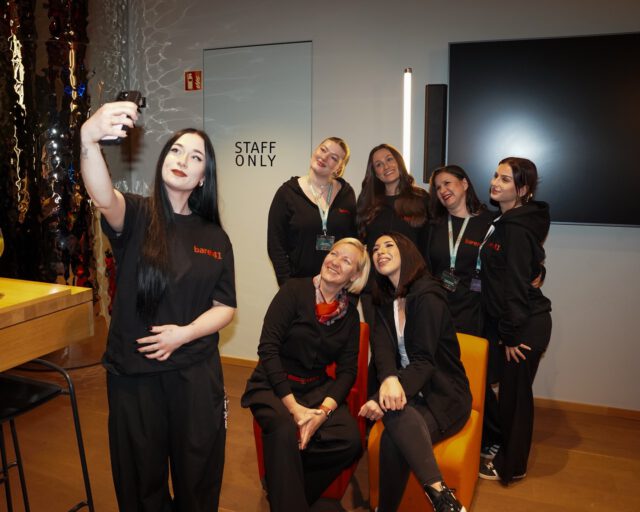 Happy 2nd Birthday, barer41🥂🎉

Danke an alle, die gestern mit uns gefeiert haben! 
Es war so ein nicer Abend dank ✨ Impuls-Talk vom General Manager der @munichravens @seanshelton12 , 🎧 Beats von @robylionmusic sowie 🥂 Drinks, Snacks & guten Gesprächen 🙌

Darauf, dass die barer41 weiterhin euer Safe (Costudying-) Space bleibt und noch viele Geburtstage folgen ❤️

#barer41 #geburtstag #studenten #finanziellebildung #stadtsparkassemünchen