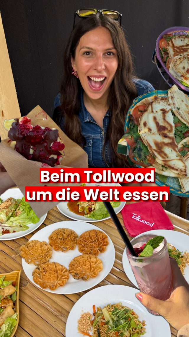 Einmal durch die Welt essen beim @tollwoodfestival ! 🍕🌮🍜🌍 Wir haben uns mal durchprobiert und es richtig genossen!
 
Bei über 50 Foodspots und nahezu 100% Bio-Qualität ist für jeden was dabei🙌 Was wollt ihr dieses Jahr auf dem Tollwood noch unbedingt probieren? ❤
 
#tollwood #tollwoodsommerfestival #münchenfoodspot #stadtsparkassemünchen