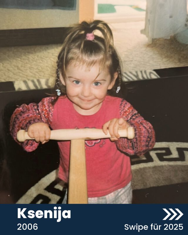 Then vs. Now – Ksenija Edition 🚴‍♀️💼

Früher: Always in Motion. Unsere Kollegin Ksenija war als Kind sehr aktiv - egal ob mit dem Roller, dem Fahrrad oder auf Inlineskates 😄.

Heute: Immernoch full energy. Aber jetzt bringt sie ihre Energie in die Beratung von Geschäftskund:innen in der BusinessLine ein ⚡️💼.

Spoiler: Swiped nach links, um Ksenija im #CorporateLook zu sehen. 😍

#ThenVsNow #BusinessLine #MedialerVertrieb #TeamSSKM #StadtsparkasseMünchen