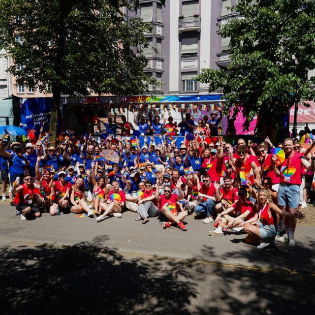 🌈 CSD München 2026! ❤️

Mit unserem Truck setzen wir zusammen mit der @versicherungskammer_bayern und dem @sis.immobilienservice ein Zeichen für Vielfalt, Respekt und Zusammenhalt 🫶🏼

Happy Pride - lasst es krachen! 🏳️‍🌈✨

#CSDMünchen #Pride2025 #TeamSSKM #StadtsparkasseMünchen #Vielfalt