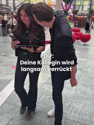 „Das kommt davon, weil du zu viel am Handy bist“ 😂😂😂 - Is klar … #stadtsparkassemünchen #socialmedia #screentime 