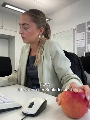 Wer kennt’s nicht 🙃 #büro #office #schlado #bank #stadtsparkassmünchen