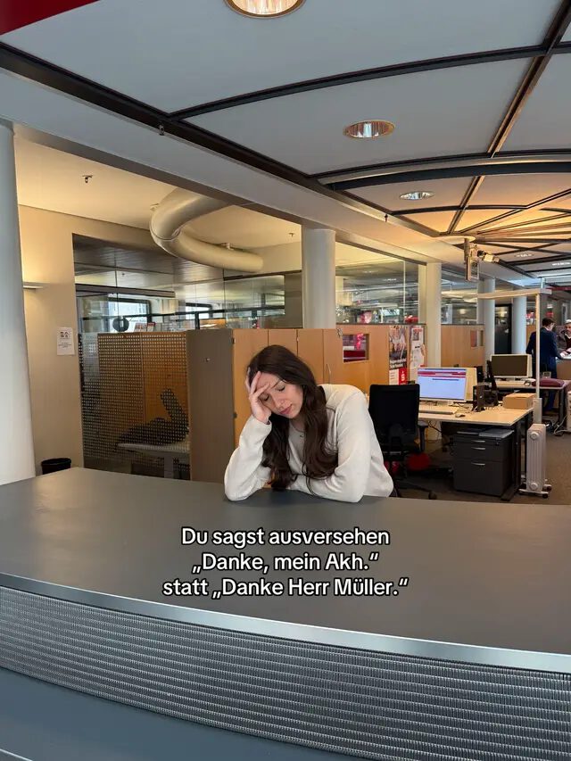 Corporate Life is not for the weak🥲🫡 #jugendsprache #genz #corporatelife #ausbildung #bank SEO: Jugendsprache | Gen Z | Generation Z | Büro | Professionell | Ausbildung | Bank | Sparkasse | Stadtsparkasse München