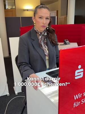 Nein Pascal, ich denke nicht … 🙃👀🫣 #teddycomedy #dummefrage #geldschenken #service #bank SEO: Filiale | Beratung | Bank | Kunde | Geld leihen | 1 Mio. Euro | Bankwitze | Teddy Comedy