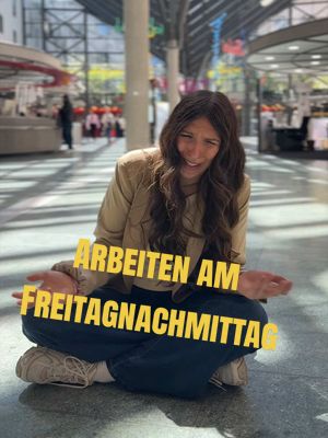 Und dann ist auch noch Freitag 😭😭😭 #arbeit #feierabend #kündigen #schlado #sparkasse SEO: Es reicht jetzt | Arbeit ist anstrengend | Pleite & Obdachlos | Büroalltag