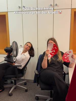 Sparkasse jetzt auch noch kostenlose Sauna 🔥🥵💼 #stadtsparkasse #sparkasse #büro #klimaanlage #sauna  Sauna im Büro | Hitze bei der Arbeit | Es ist warm genug | Keine Klimaanlage